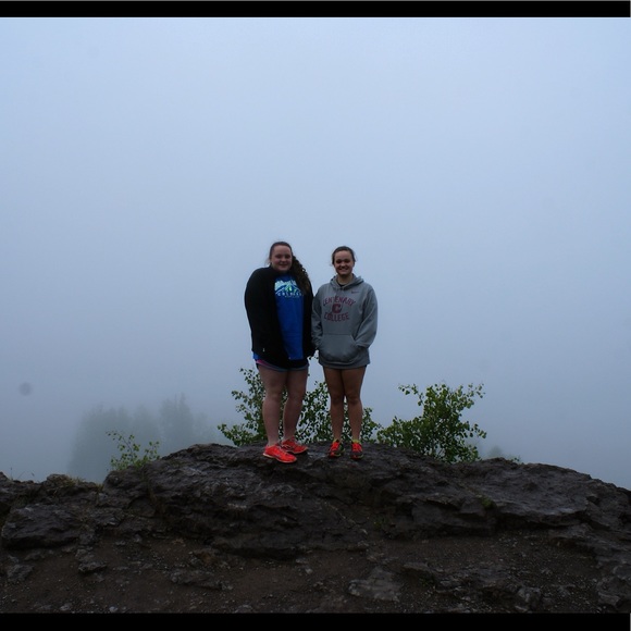 Meet your Poshers, Jessi and Elli - Picture 2 of 2